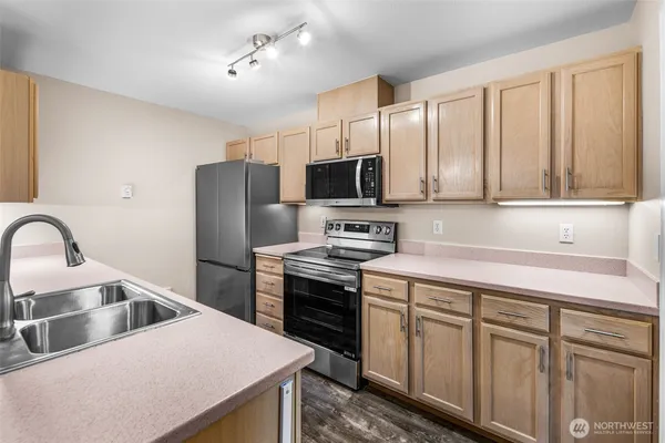 $439,000 | 22519 Southeast 38th Terrace, Unit 1423, Issaquah, WA 98029