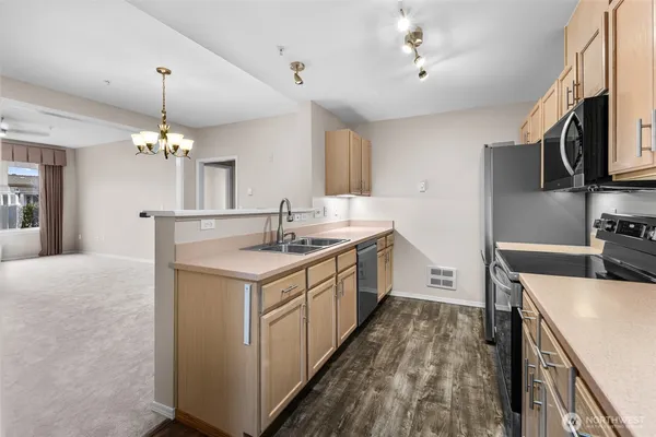 $439,000 | 22519 Southeast 38th Terrace, Unit 1423, Issaquah, WA 98029