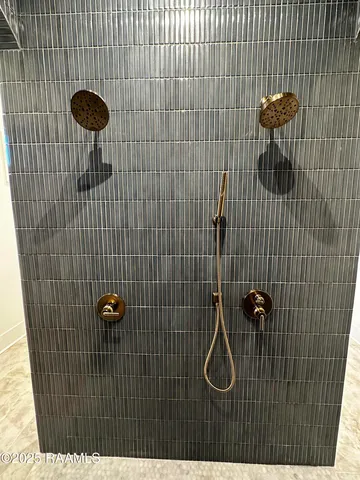 $750,000 | 100 Travellers Palm Way, Youngsville, LA 70592