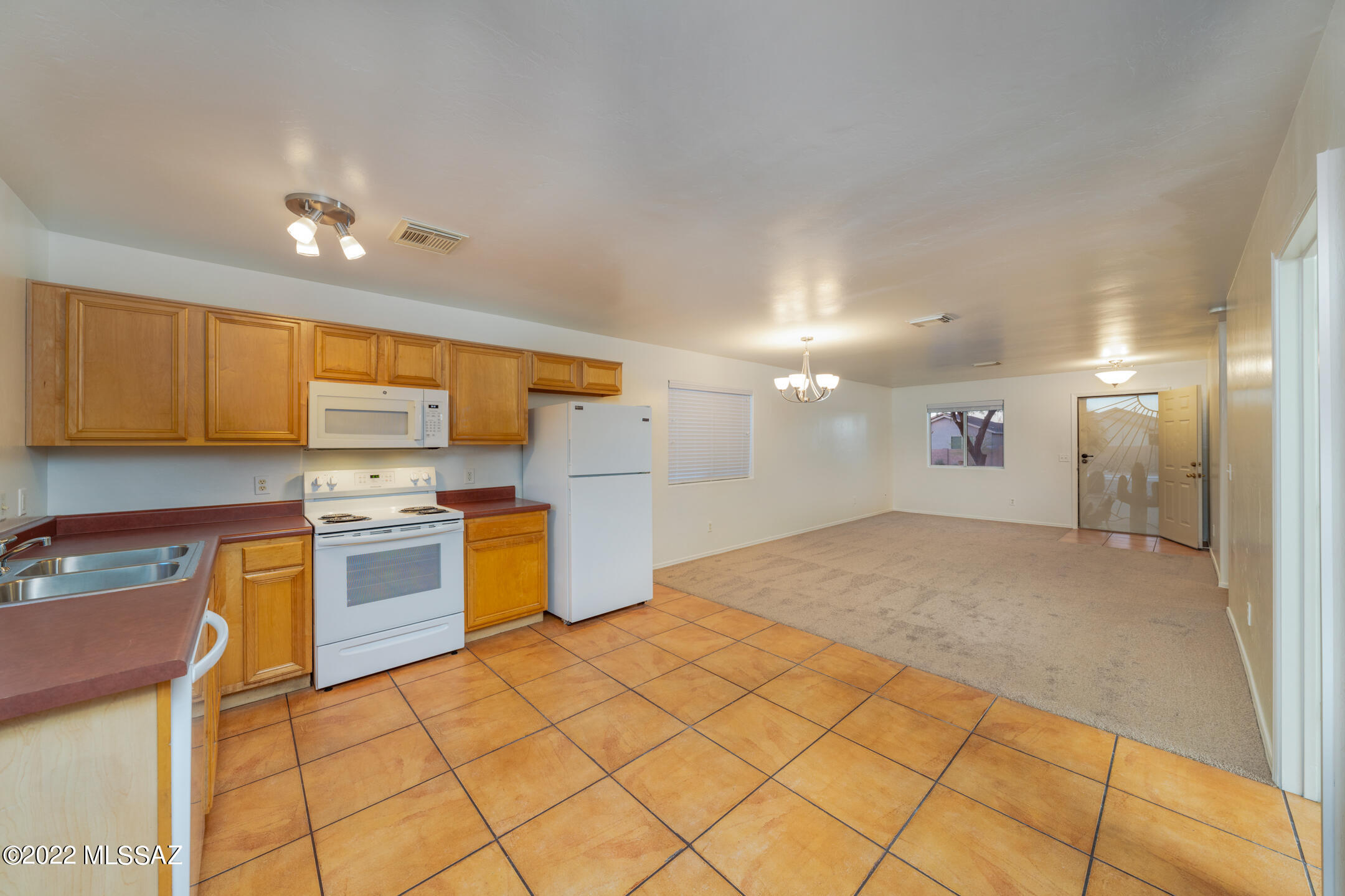 114 East Medina Road Tucson, AZ 85756 - Photo 6 of 20 Gallery Image 6