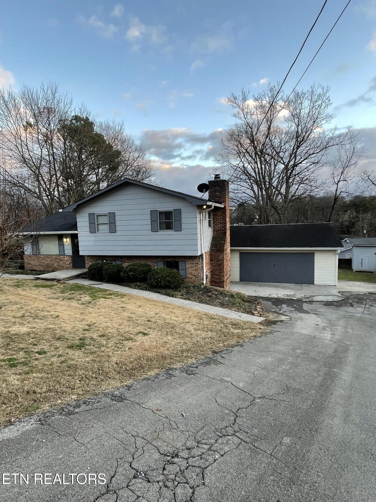 2038 Highland Road Maryville, TN 37801 - Photo 2 of 22 Gallery Image 2