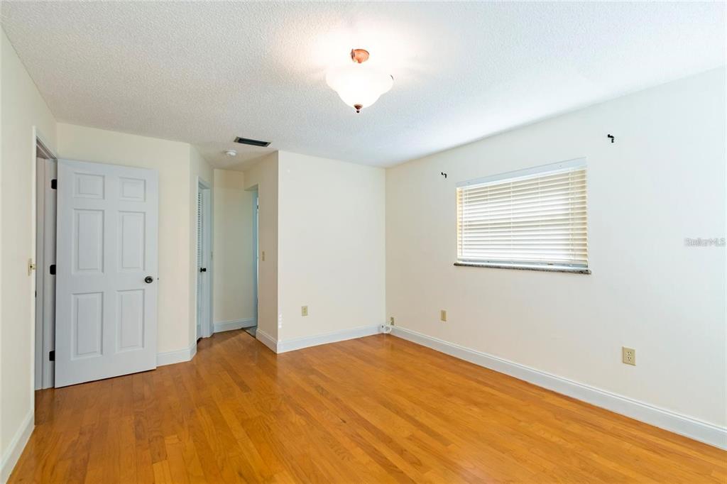 1647 Hobbit Road Dunedin, FL 34698 - Photo 28 of 36