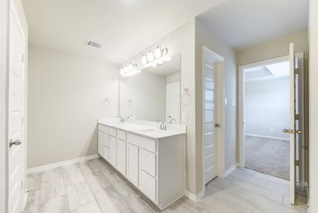 $359,500 | 812 Laguna Green Lane, Katy, TX 77493