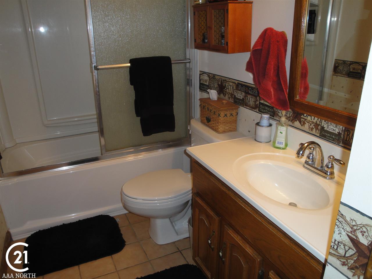 8670 Marr Road Almont, MI 48003 - Photo 13 of 22 31346201-12.JPG