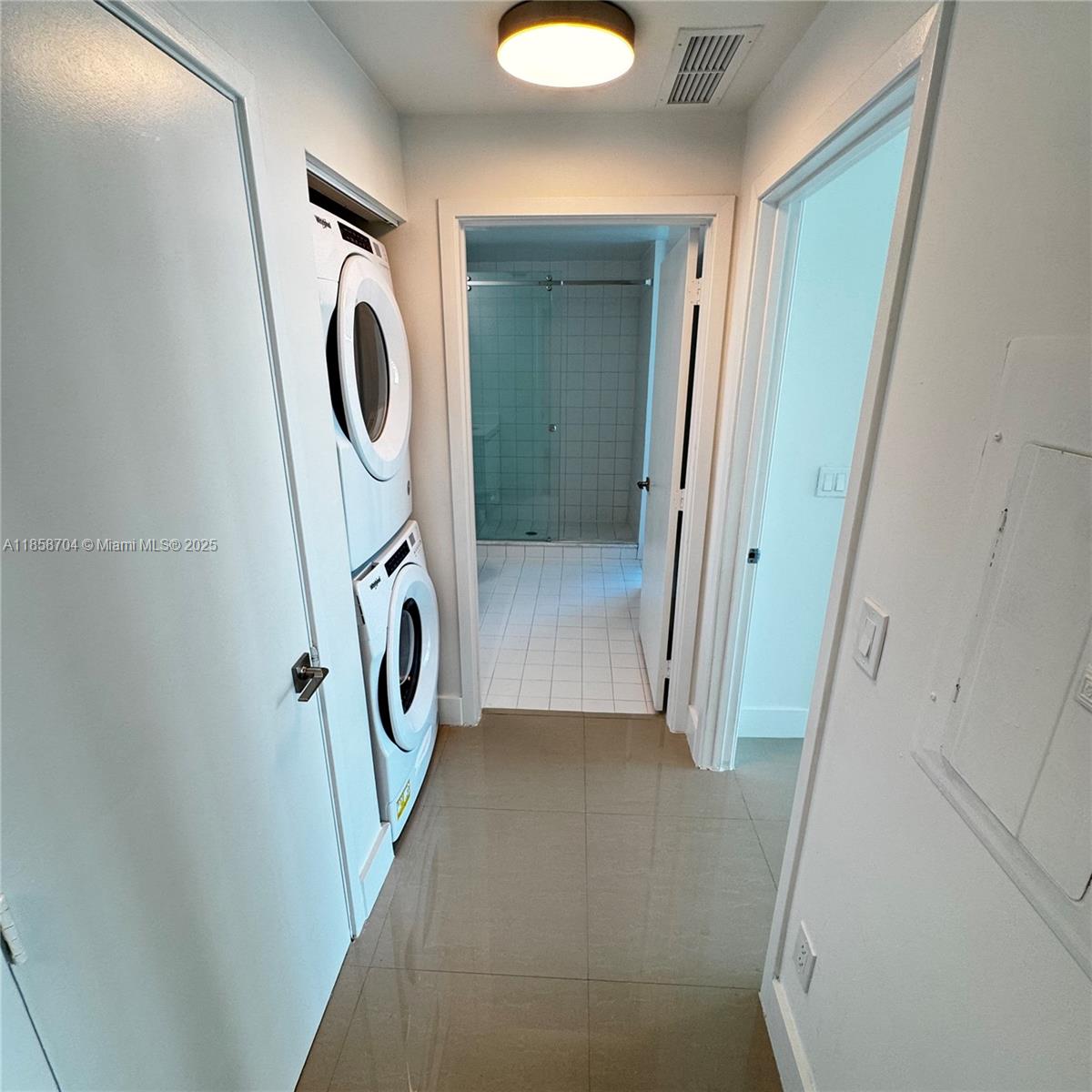 888 Biscayne Boulevard, Unit 2012 Miami, FL 33132 - Photo 15 of 23