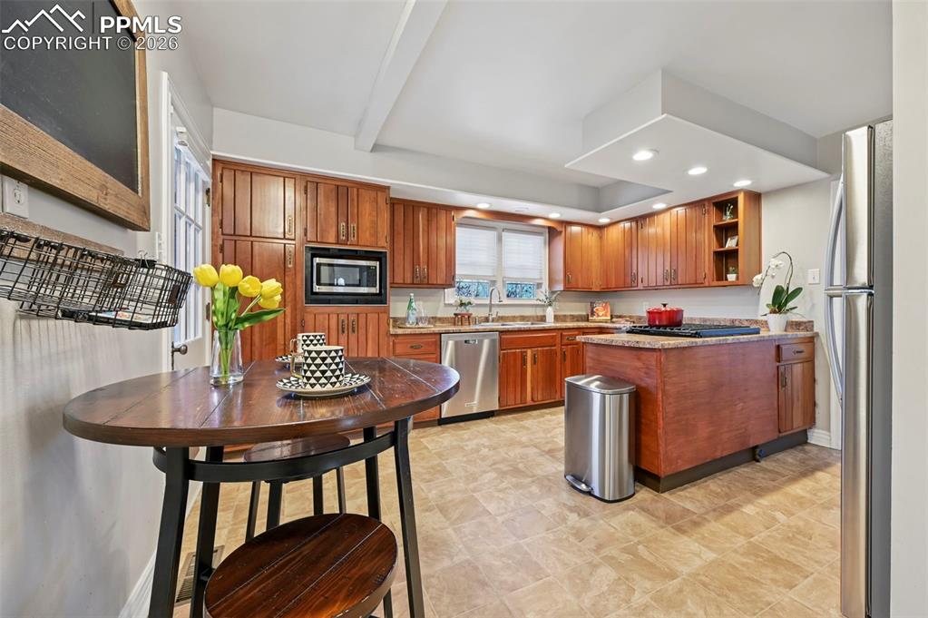 21 Sumner Street Colorado Springs, CO 80906 - Photo 12 of 48