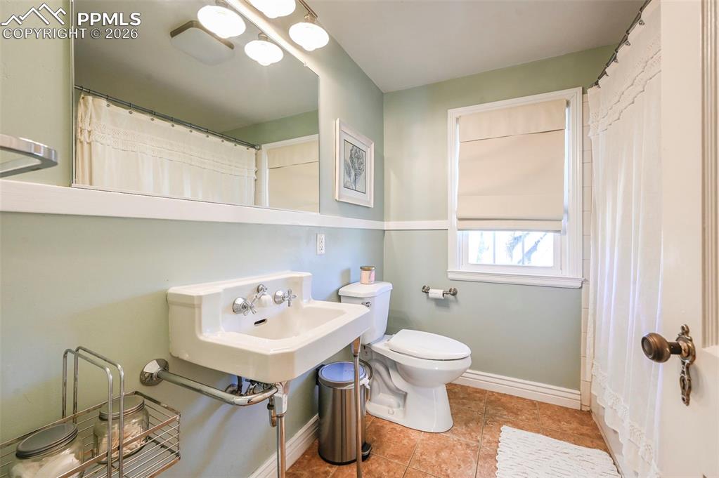 21 Sumner Street Colorado Springs, CO 80906 - Photo 13 of 48 Full bath upstairs