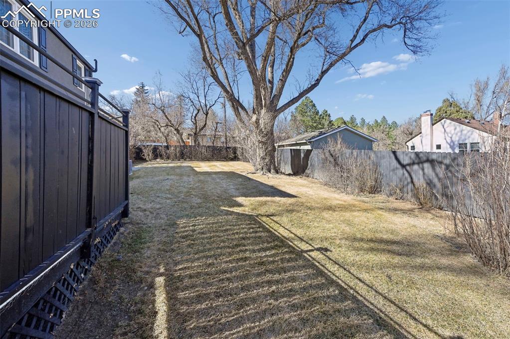 21 Sumner Street Colorado Springs, CO 80906 - Photo 33 of 48 Large private yard