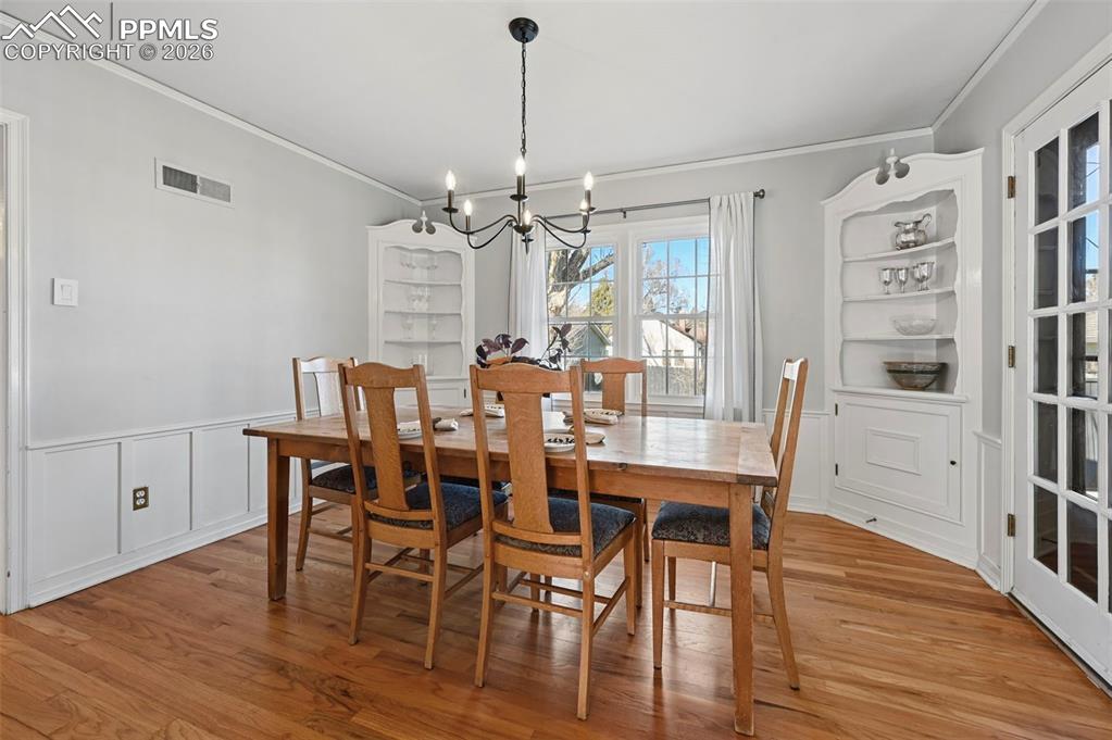 21 Sumner Street Colorado Springs, CO 80906 - Photo 6 of 48 Beautiful built-ins, original charm