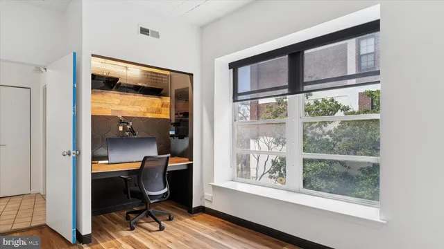 $379,900 | 246 North 3rd Street, Unit 4CD, Philadelphia, PA 19106