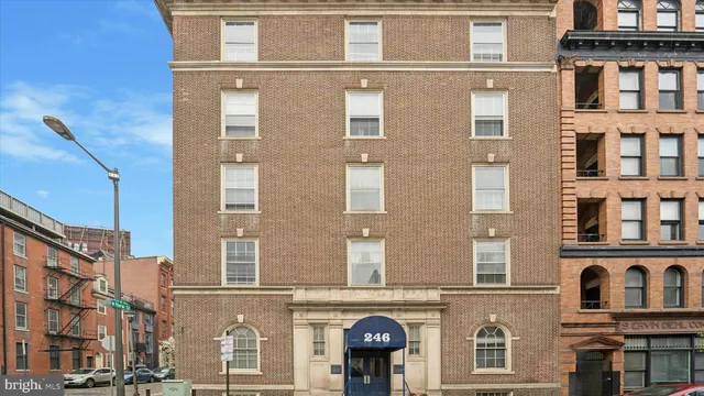 $379,900 | 246 North 3rd Street, Unit 4CD, Philadelphia, PA 19106