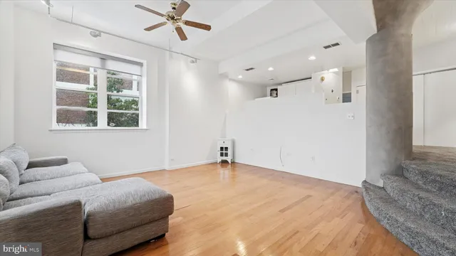 $379,900 | 246 North 3rd Street, Unit 4CD, Philadelphia, PA 19106