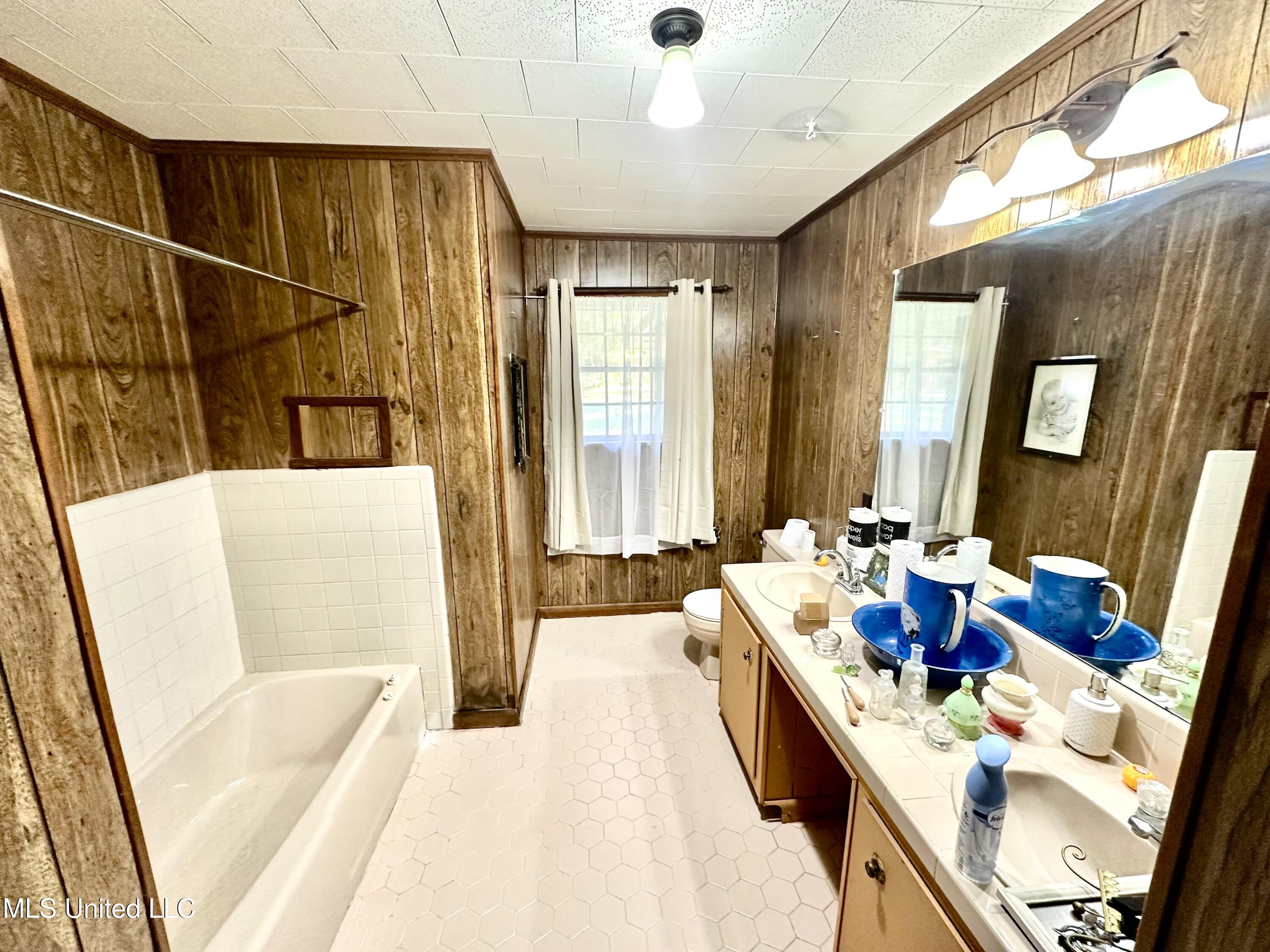 621 Felder Lane Northeast Brookhaven, MS 39601 - Photo 18 of 22 IMG_5473