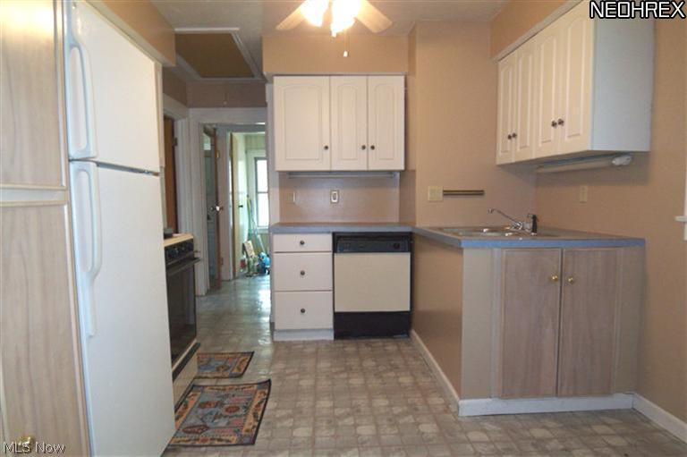 904 South Green Road South Euclid, OH 44121 - Photo 7 of 20
