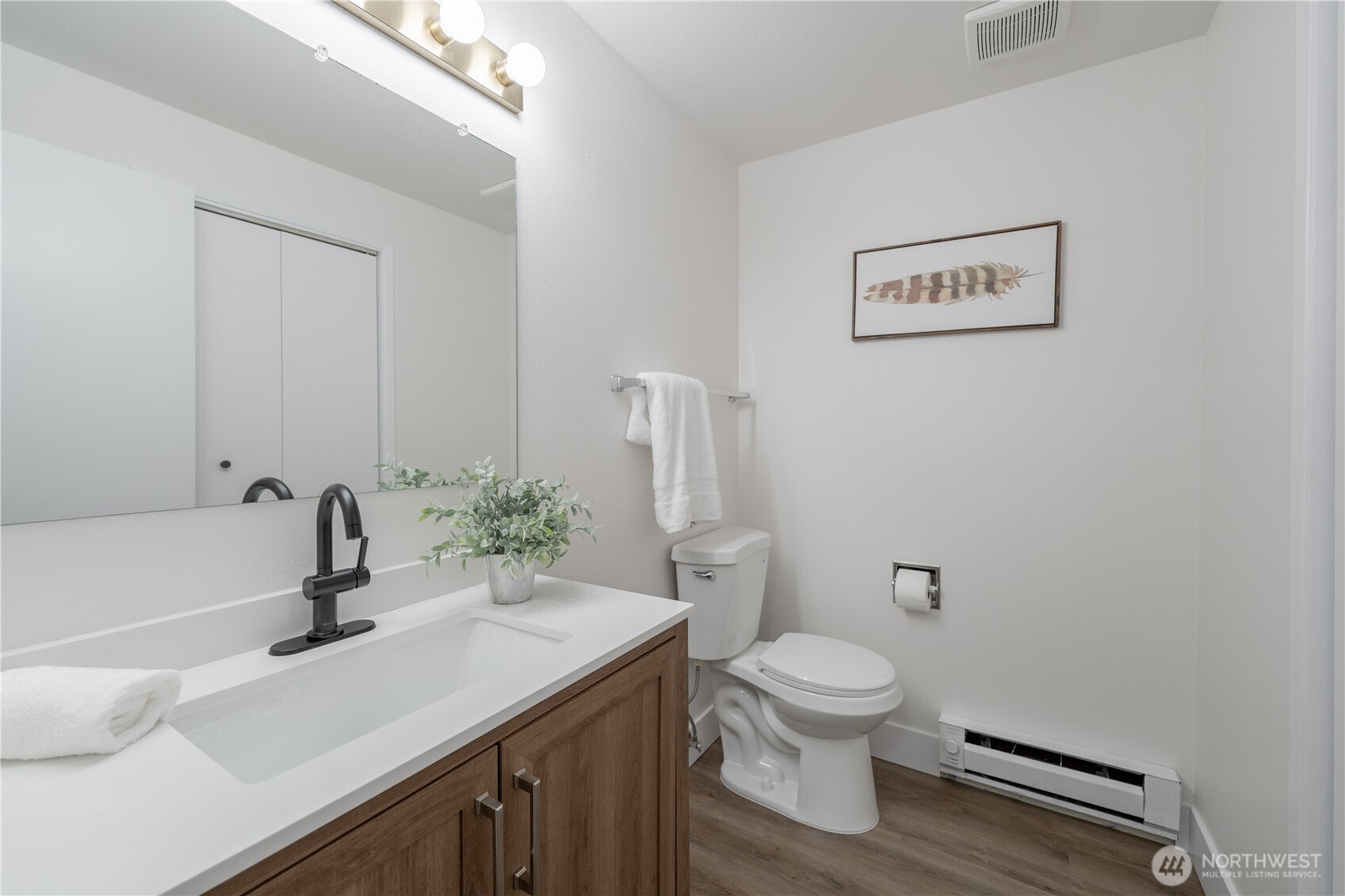216 Southwest 154th Street, Unit 3 Burien, WA 98166 - Photo 5 of 36