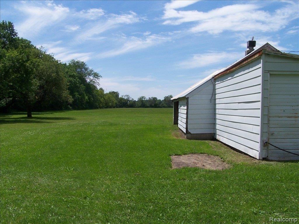 15796 Elwell Road Belleville, MI 48111 - Photo 5 of 8 Elwell 003