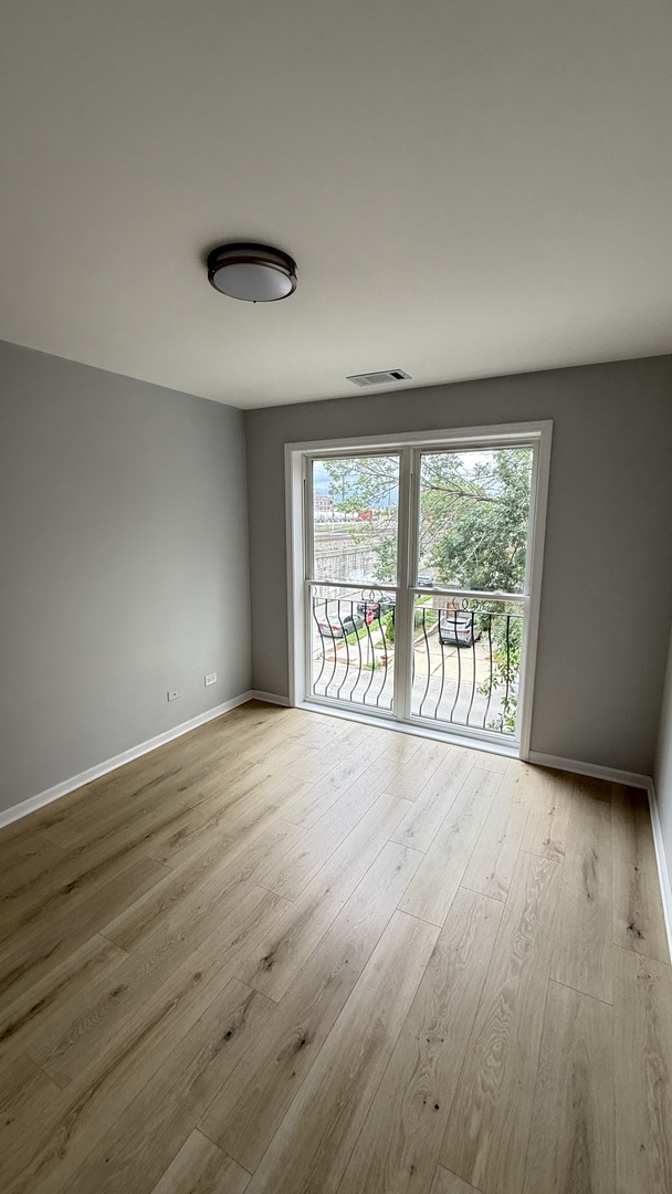 341 West 24th Street, Unit 3 Chicago, IL 60616 - Photo 7 of 12