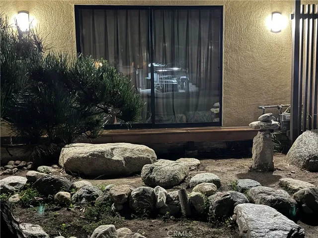 $1,674,200 | 2117 Colby Avenue, West Los Angeles, CA 90025