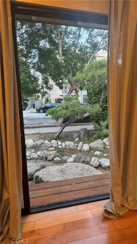 $1,674,200 | 2117 Colby Avenue, West Los Angeles, CA 90025