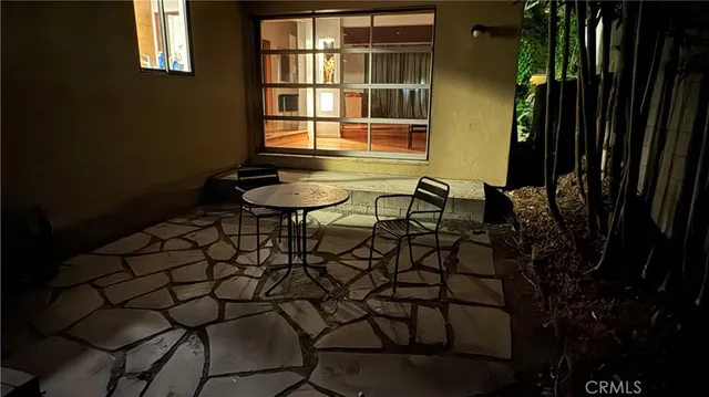 $1,674,200 | 2117 Colby Avenue, West Los Angeles, CA 90025