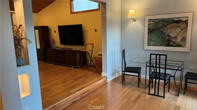 $1,674,200 | 2117 Colby Avenue, West Los Angeles, CA 90025