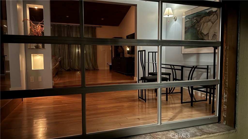 2117 Colby Avenue West Los Angeles, CA 90025 - Photo 7 of 43 a view of entryway