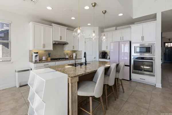$2,800 | 13810 Silas Creek, San Antonio, TX 78245