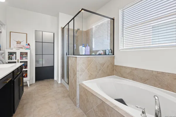 $2,800 | 13810 Silas Creek, San Antonio, TX 78245