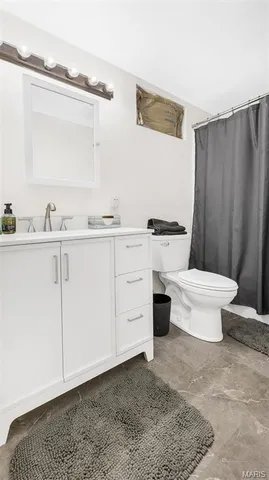 $545,000 | 4 Shady Oak Lane, Waterloo, IL 62298