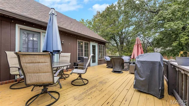 $545,000 | 4 Shady Oak Lane, Waterloo, IL 62298