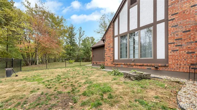 $545,000 | 4 Shady Oak Lane, Waterloo, IL 62298