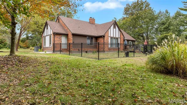 $545,000 | 4 Shady Oak Lane, Waterloo, IL 62298