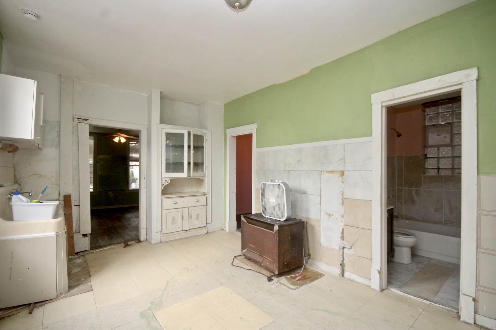 2807 South Hamlin Avenue Chicago, IL 60623 - Photo 13 of 26