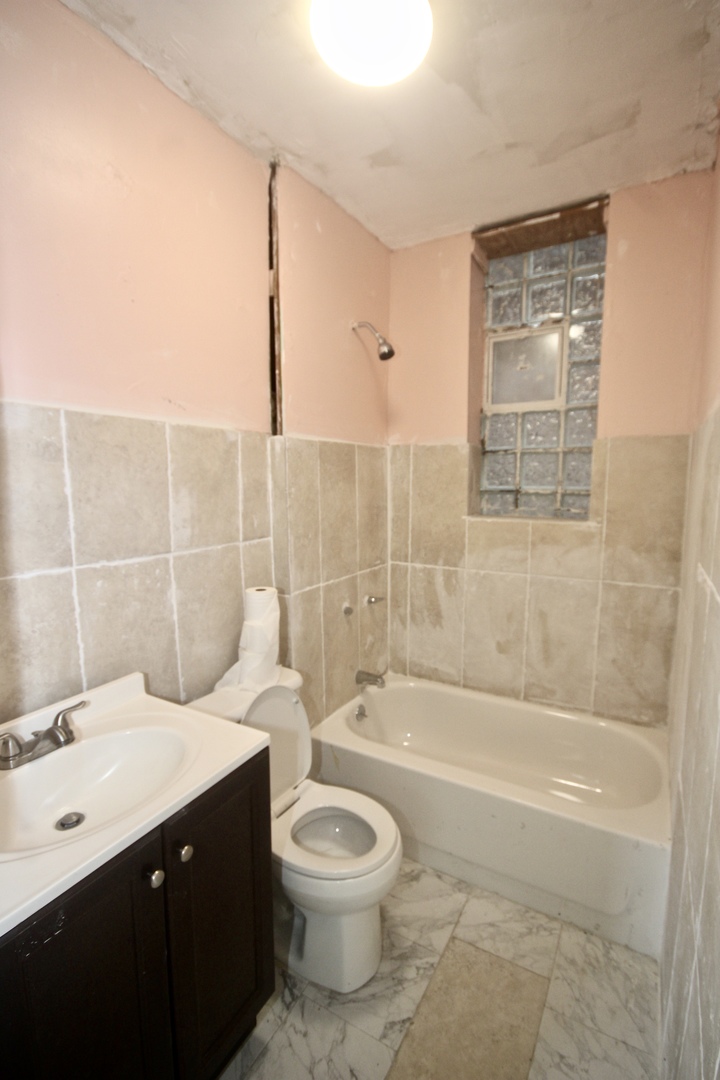 2807 South Hamlin Avenue Chicago, IL 60623 - Photo 14 of 26