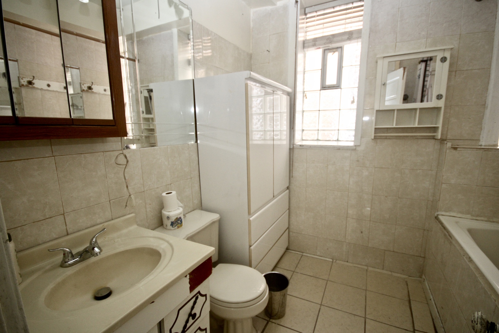 2807 South Hamlin Avenue Chicago, IL 60623 - Photo 16 of 26