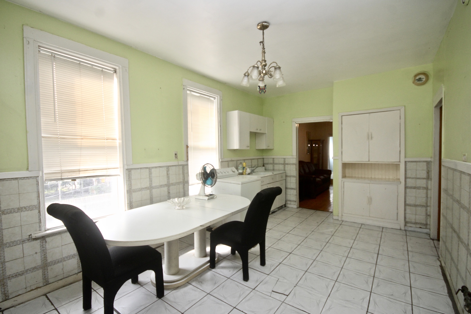 2807 South Hamlin Avenue Chicago, IL 60623 - Photo 8 of 26