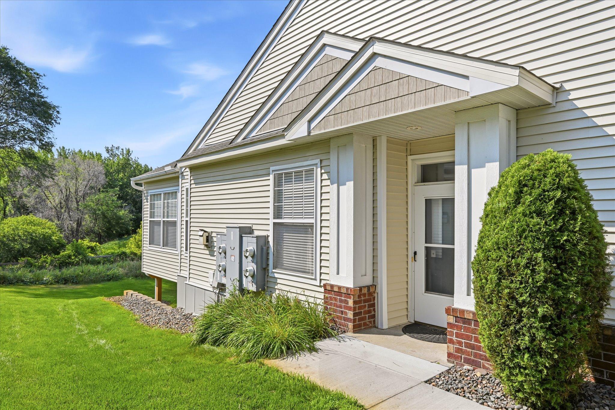 5818 Prairie Ridge Drive Shoreview, MN 55126 - Photo 4 of 50