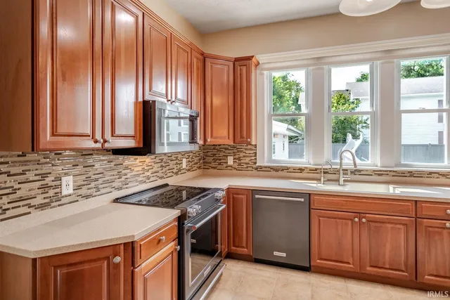 $474,900 | 400 South Prairie Street, Brookston, IN 47923