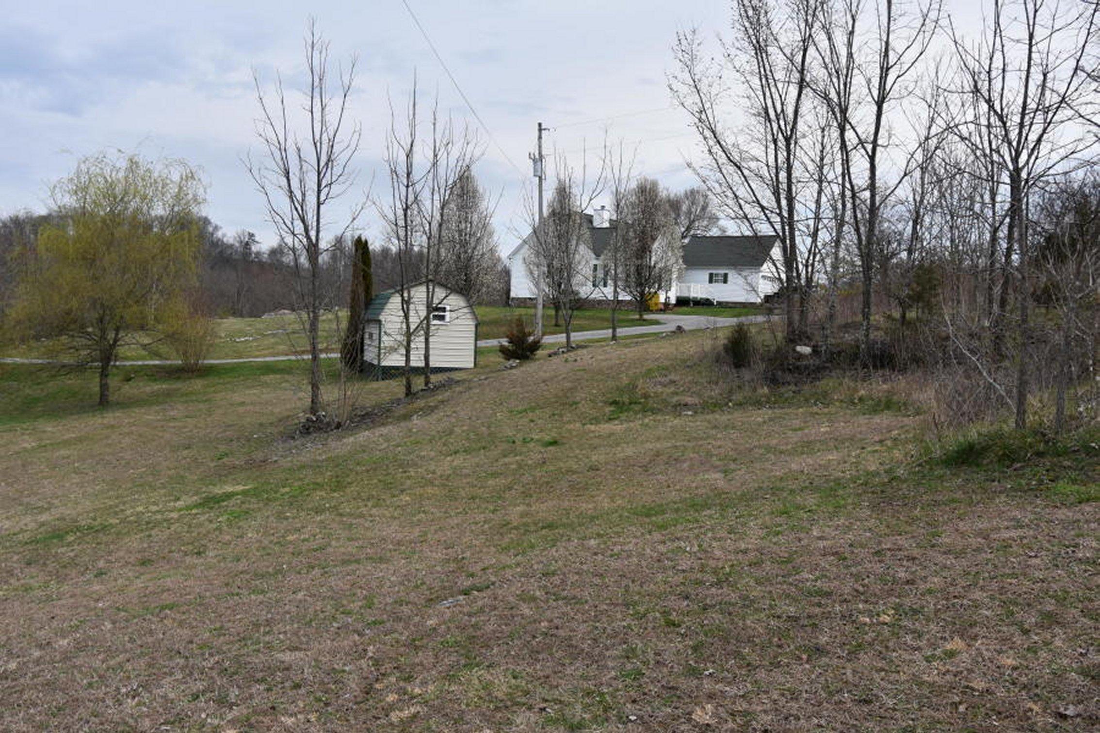 2297 Chinquipin Road Sneedville, TN 37869 - Photo 38 of 40 38