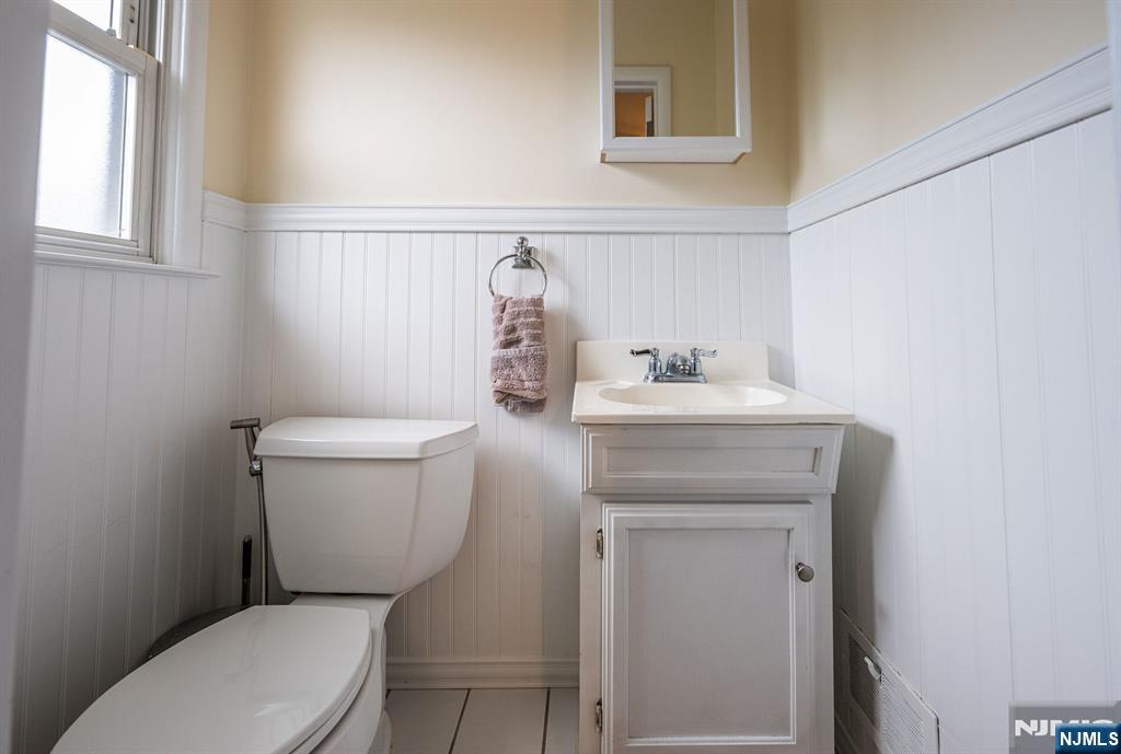 542 Nagle Street Ridgewood, NJ 07450 - Photo 20 of 29