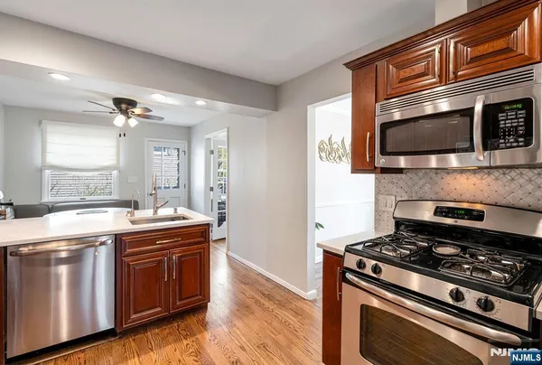 $6,000 | 542 Nagle Street, Ridgewood, NJ 07450