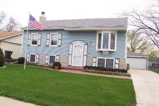 503 East Schaumburg Road Streamwood, IL 60107 - Photo 1 of 1