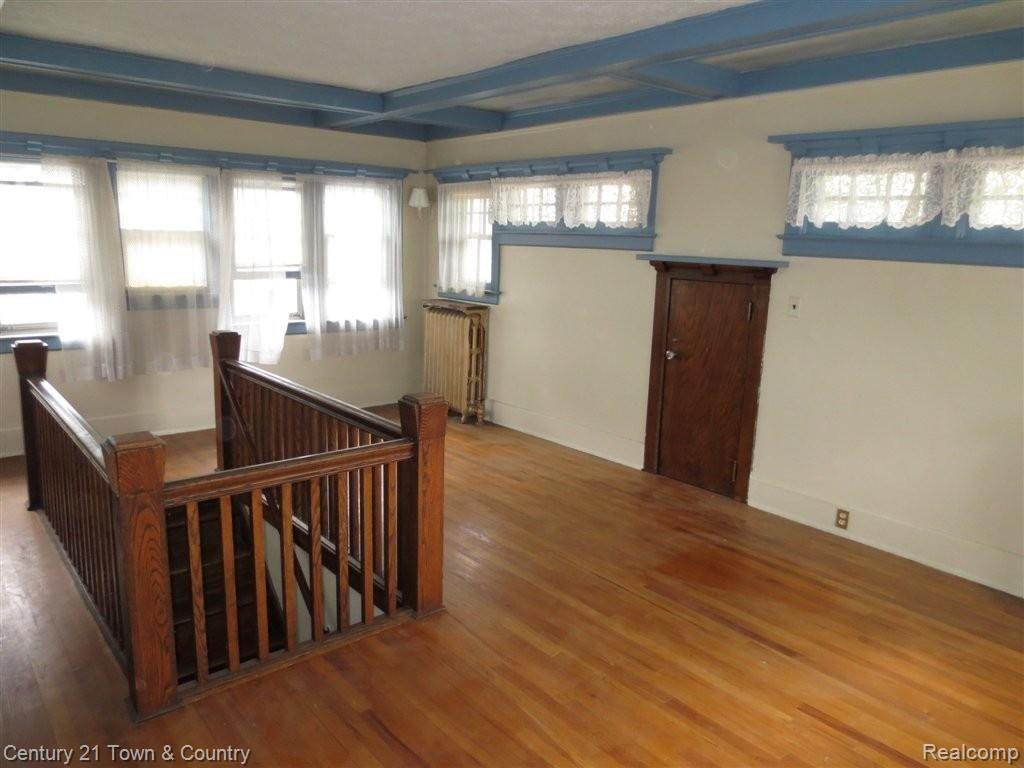 75 Cherokee Road Pontiac, MI 48341 - Photo 8 of 21 Cheokee Upper Level Guest Room.j