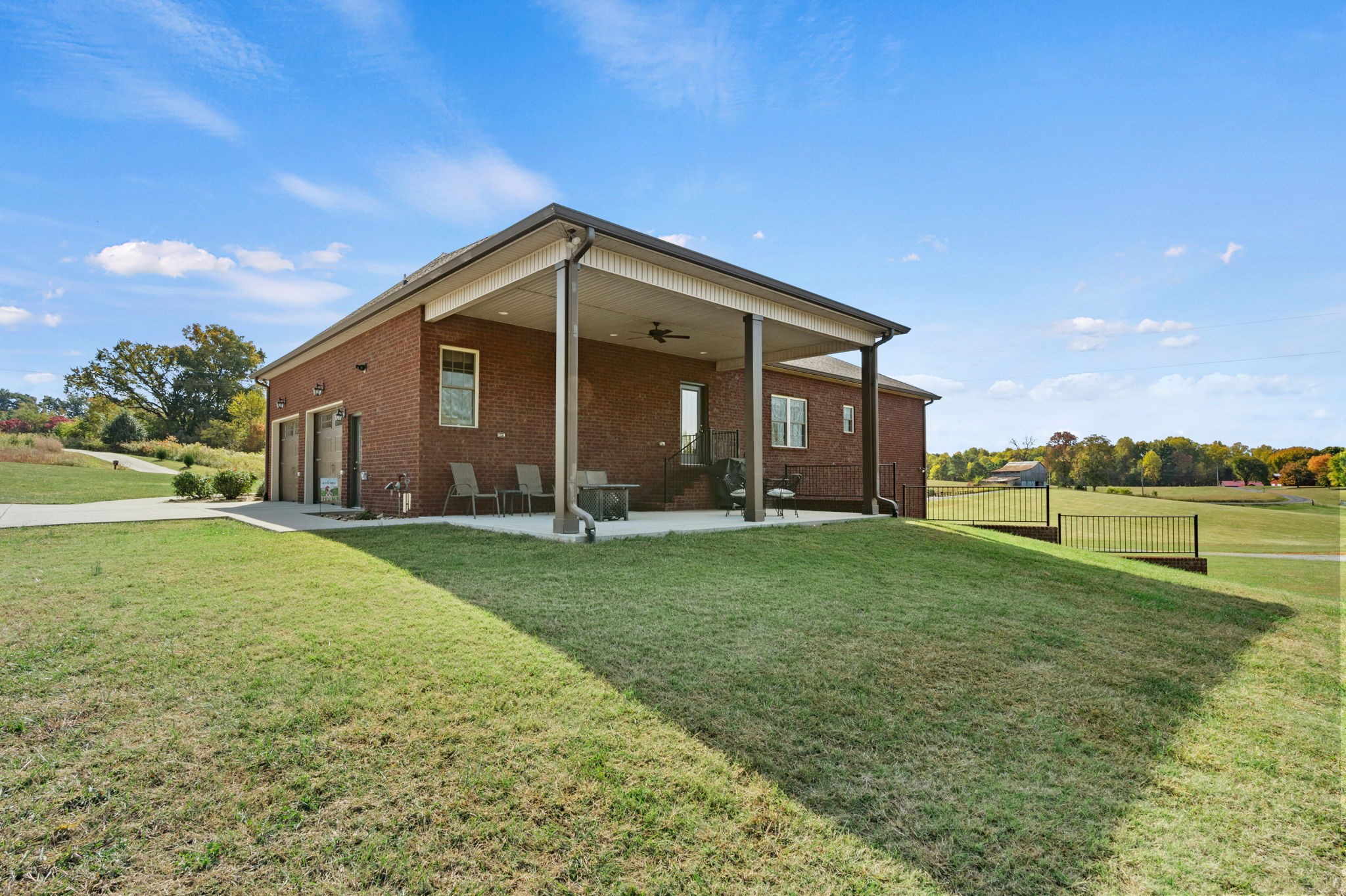 4600 Benson Road Springfield, TN 37172 - Photo 54 of 64 a view of a house with backyard and garden