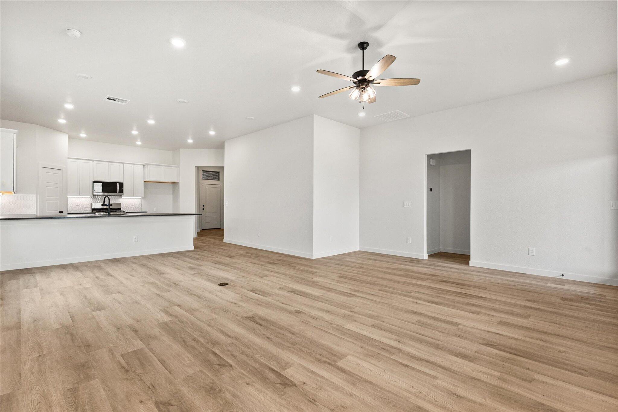 7012 16th Street Lubbock, TX 79416 - Photo 6 of 28 19-7012 16th St1937