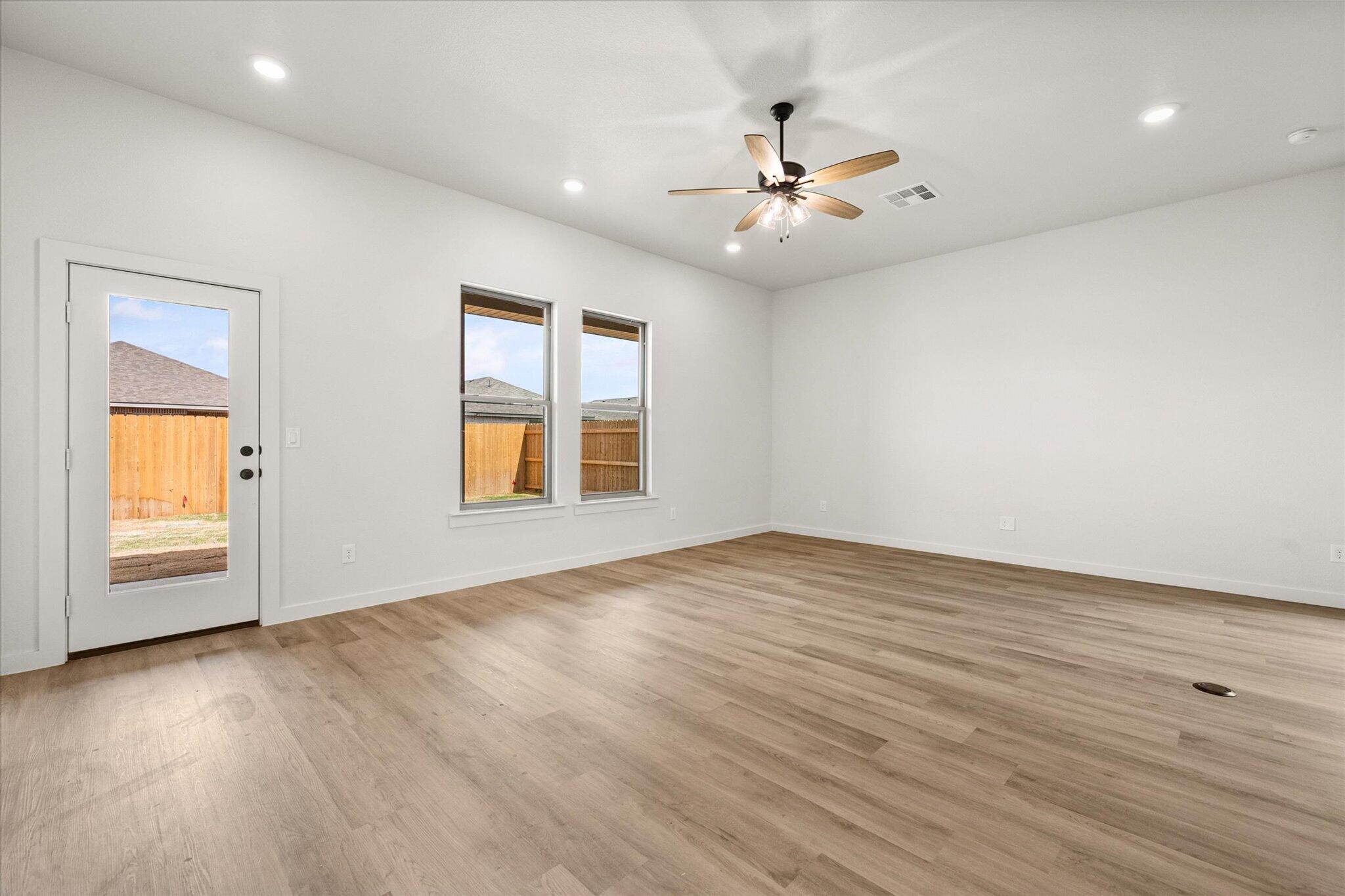 7012 16th Street Lubbock, TX 79416 - Photo 8 of 28 17-7012 16th St1927