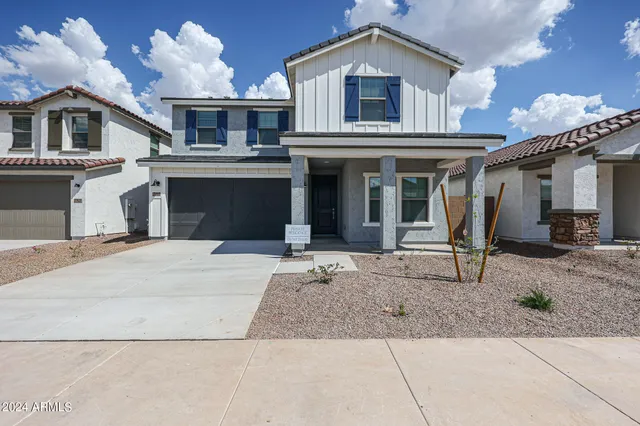 $2,700 | 7917 North 79th Avenue, Glendale, AZ 85303