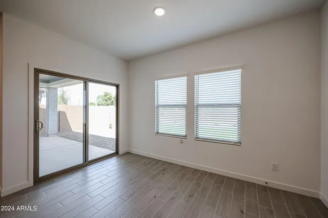 $2,700 | 7917 North 79th Avenue, Glendale, AZ 85303