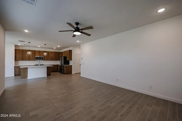$2,600 | 7917 North 79th Avenue, Glendale, AZ 85303