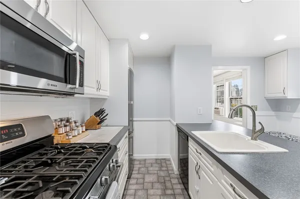 $495,000 | 41 Whitcomb Road, East Providence, RI 02915